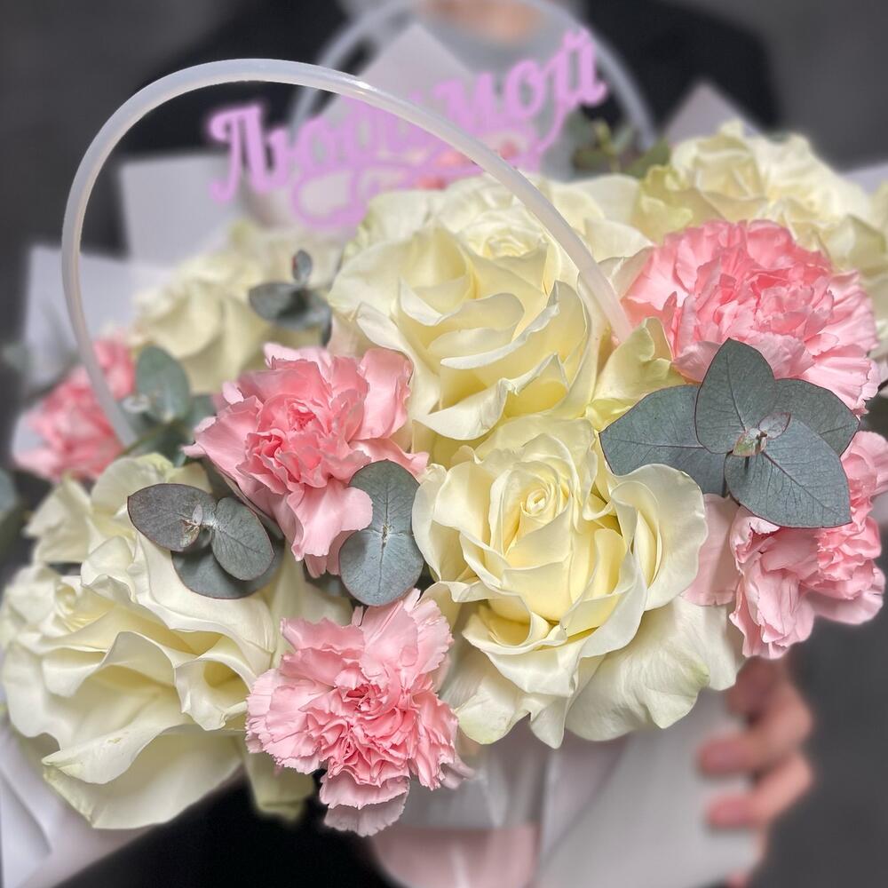 Цветы в коробке для любимой Цветы в коробке для любимой